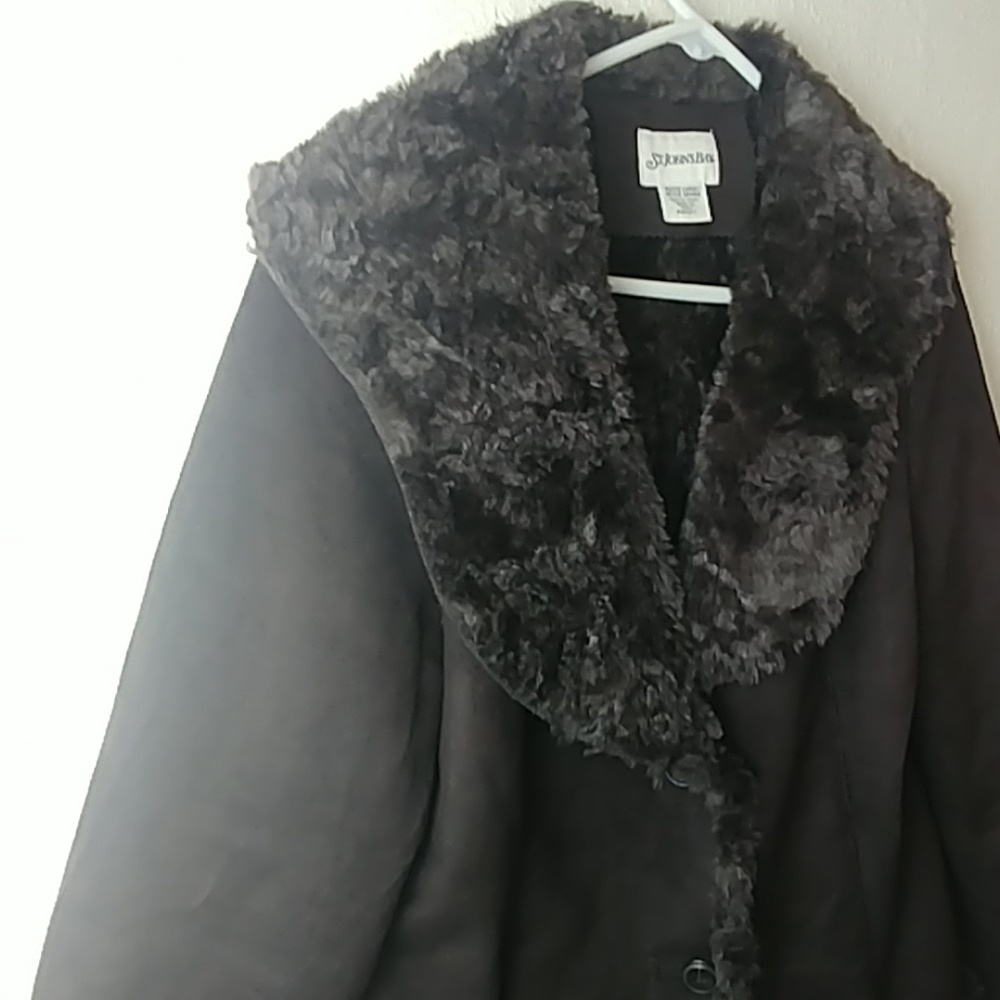 Coat - Picture 5 of 8